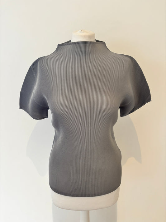 Pleats Please