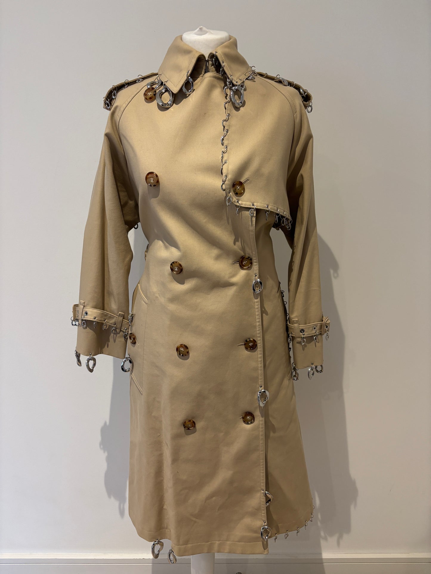 Burberry FW 2022 Chain Link Piercing Cotton Gabardine Trench Coat